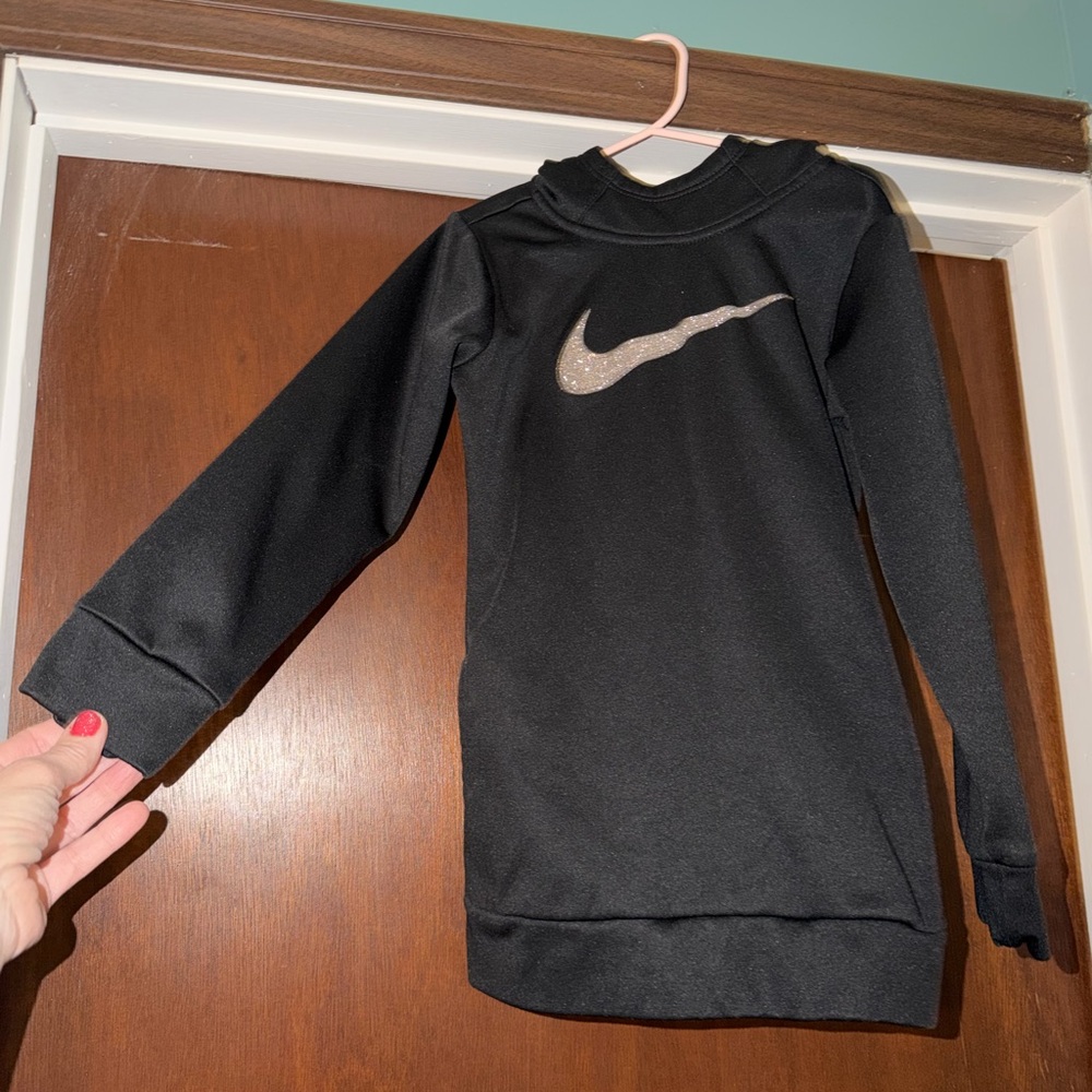 NIKE Kids Black Long Sleeve Sweatshirt. 5/6. New Condition